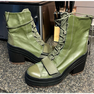 Converse Chuck Taylor Women All Star Boots Moss Green GR82 Lace Up Size 8.5